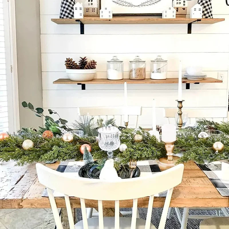 Grinalda Verde com Bagas Vermelhas de Natal